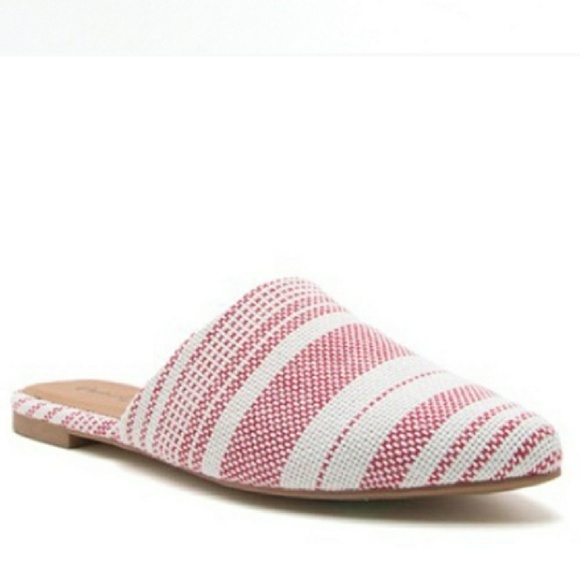 🚨LAST PAIR!!//The Cody// Red and White Flats - Picture 7 of 7